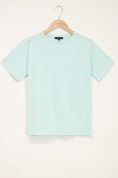 T-shirt vert menthe avec coupe en V