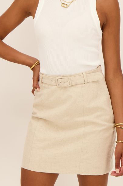 Jupe beige en lin avec ceinture