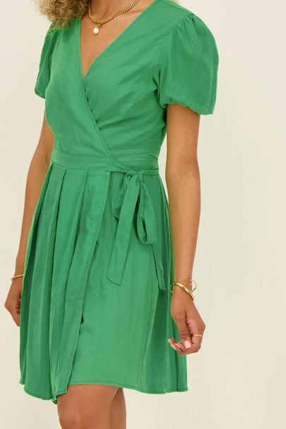 Robe portefeuille verte à manches bouffantes