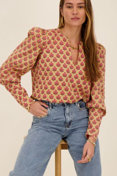 Multicoloured floral top with puff sleeves