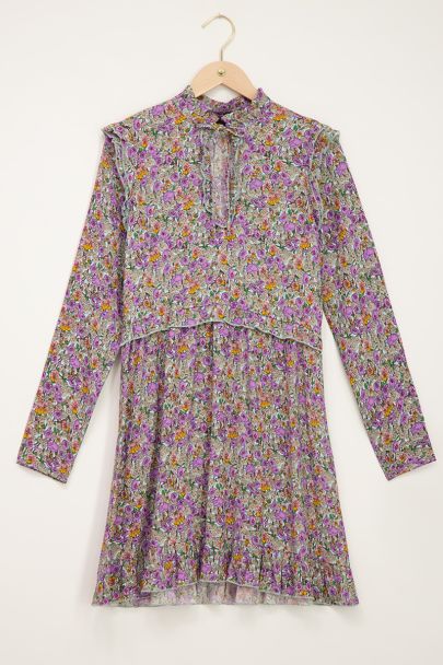 Robe multicolore avec motif fleuri