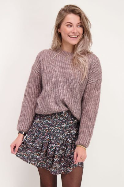 Coarsely knitted lilac sweater