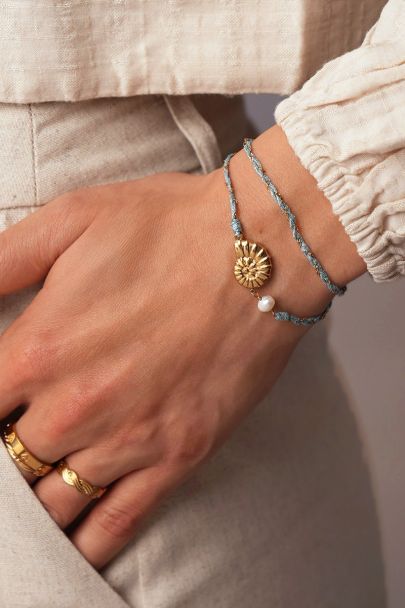 Nomads blauwe wikkel armband met schelp