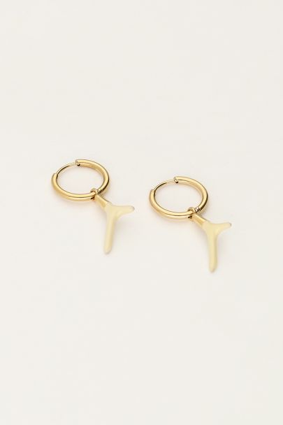 Ocean hoop earrings with beige coral
