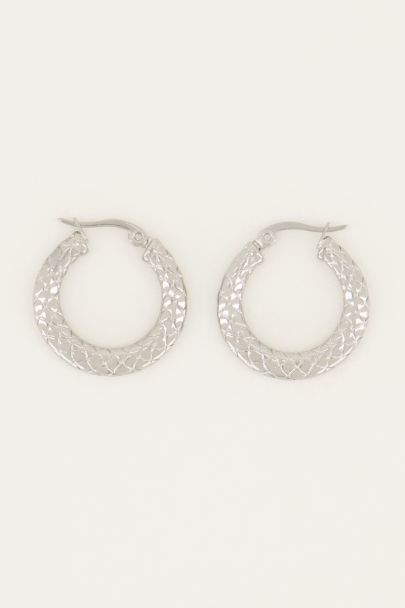 Hoop earrings with pattern