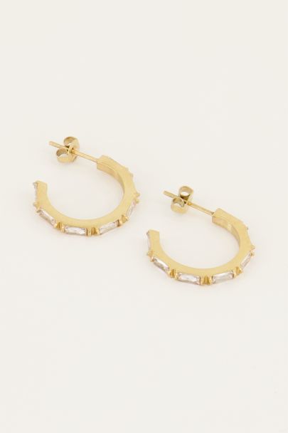 Earrings with rectangular stone