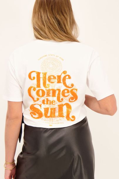 Orangefarbenes T-Shirt „Here comes the Sun“