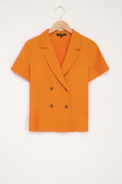 Orangefarbene Bluse mit zwei Knöpfen