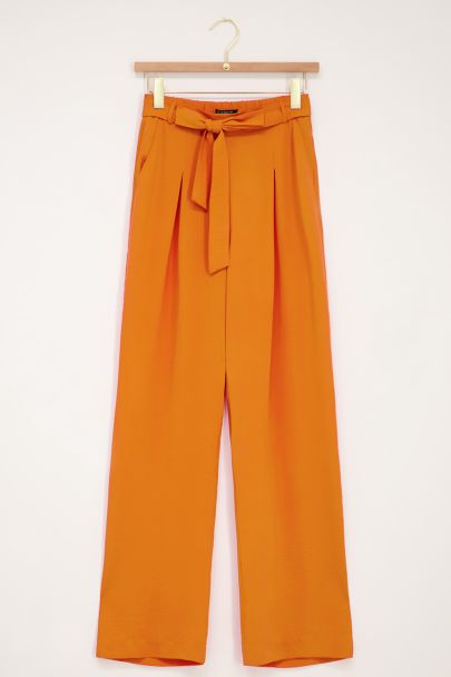 Oranje wijdvallende broek met ceintuur