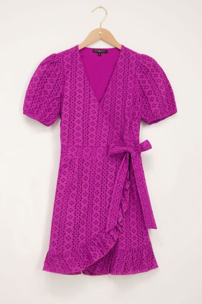 Robe portefeuille violette avec broderie