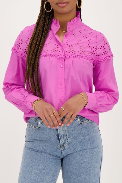 Roze blouse met embroidery en ruffle kraag