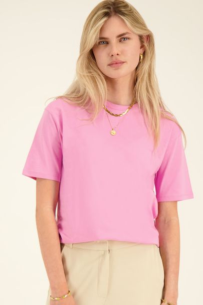 Pink T-shirt let's grow together