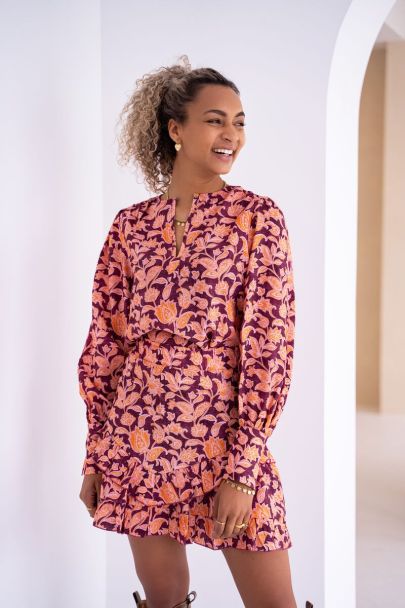 Paarse top met bloemen print & pofmouwen