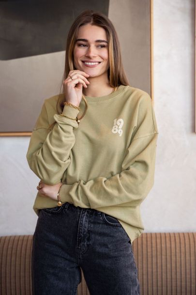 Taupe sweatshirt with amour back print