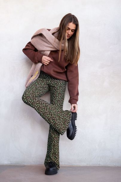 Pantalon flare multicolore avec imprimé paisley