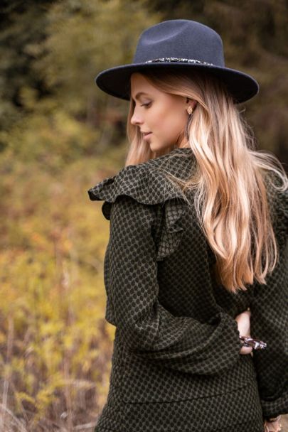 Groene blouse met zwarte grafische jacquard & ruffles