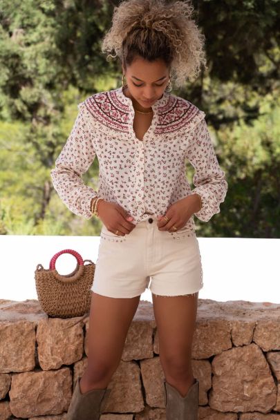 Floral blouse with embroidery 
