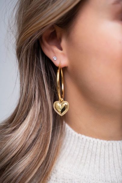 Oorringen met self love charm