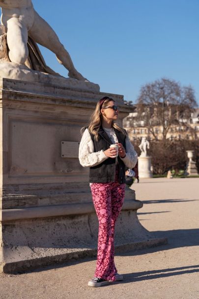 Schwarze Jeansweste mit Taschen