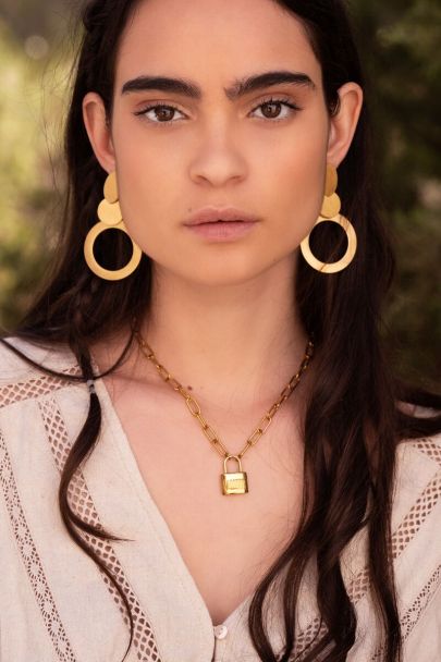 Statement earrings with cut-out circle