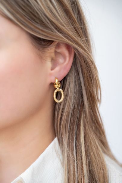 Structured oval earrings