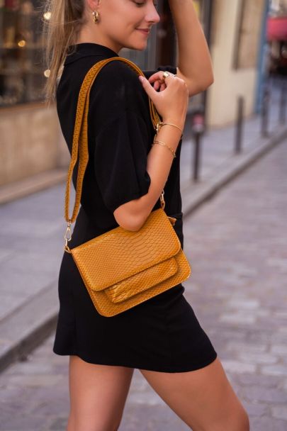 Light orange crocodile print shoulder bag