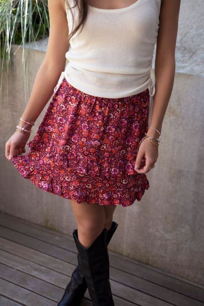  Red floral print skirt with ruffles