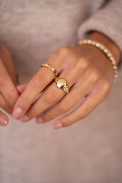 Atelier ribbed signet ring