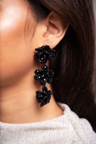 Boucles d'oreilles noires à fleurs de tendance
