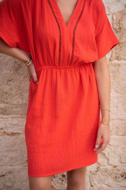 Robe en mousseline rouge