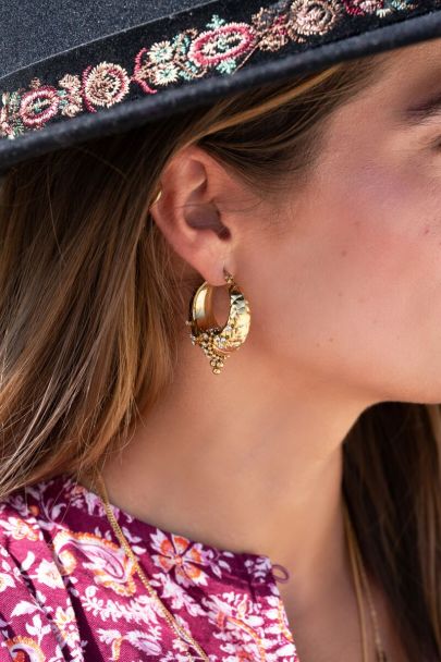 Statement earrings with large beads