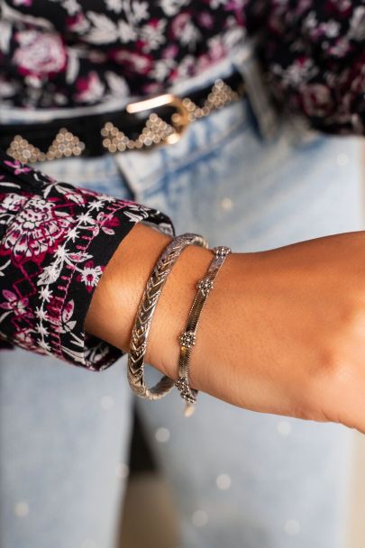 Minimalist braided bangle 