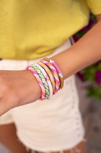 Bracelet with multicoloured beads