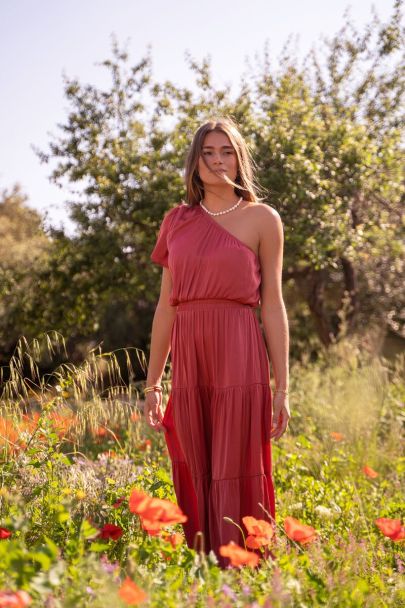 Robe longue rouge asymétrique