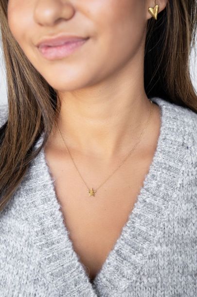 Necklace with minimalist star