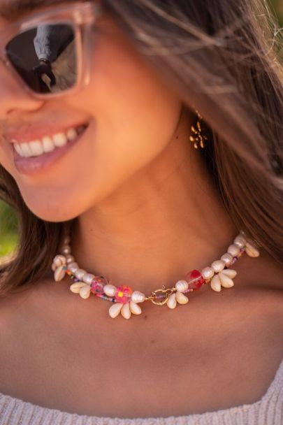 Sunchasers gouden parelketting met gekleurde glas kralen