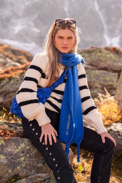 Blue scarf with fringes