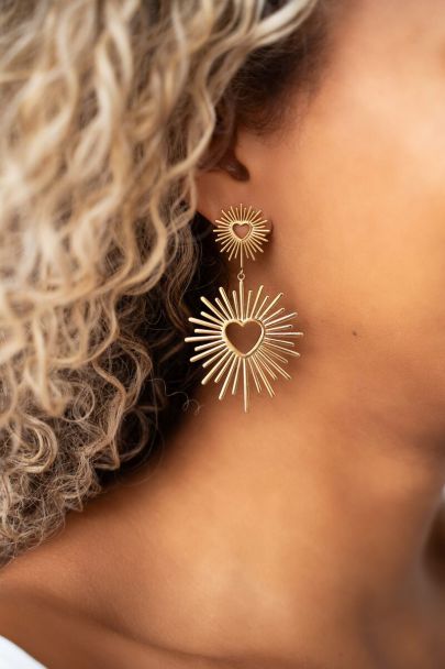 Statement earrings with beaming heart