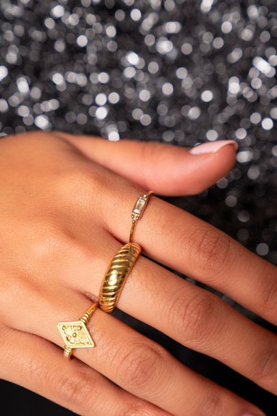 Universe minimalistische ring met steen