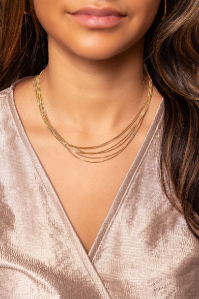 Necklace with six layers
