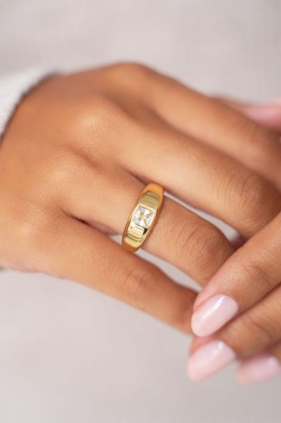 MOOD ring with square transparent stone