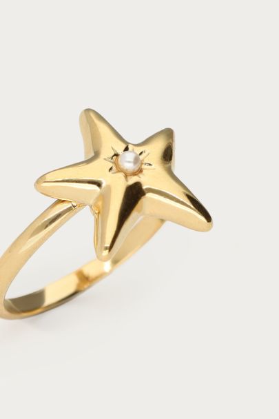 Ring with star and faux pearl