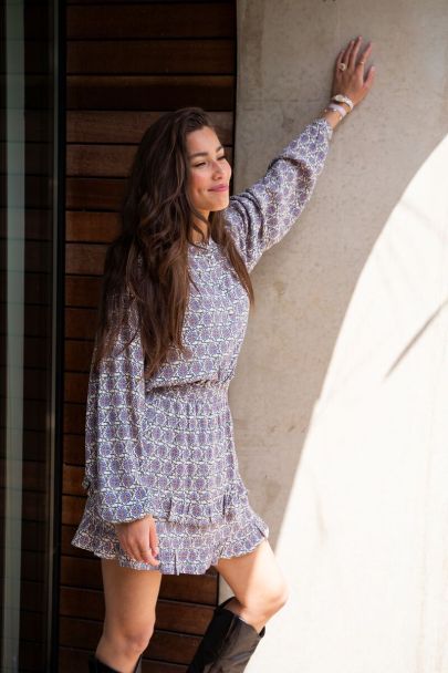 Witte blouse met blauwe bloemenprint