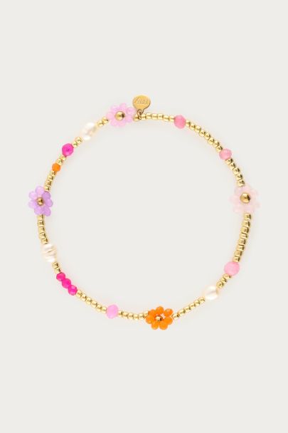Beaded bracelet with freshwater pearls & flowers