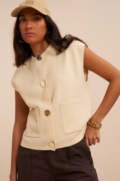 Beige bouclé gilet met grote knopen