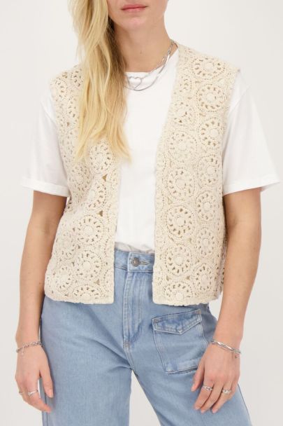 Beige crochet gilet