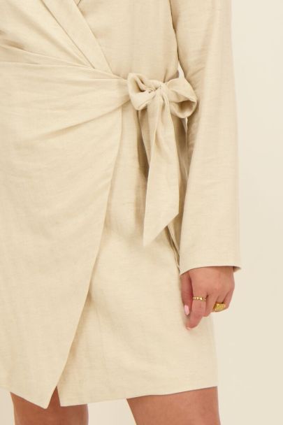 Beige linnen look wikkeljurk