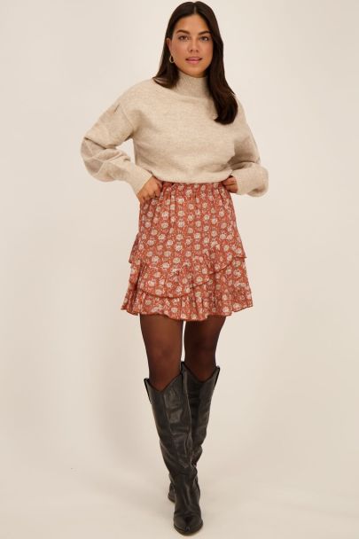Beige sweater with wide pleated sleeves