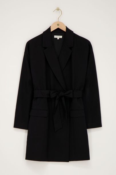 Schwarzes Blazerkleid mit Reverskragen