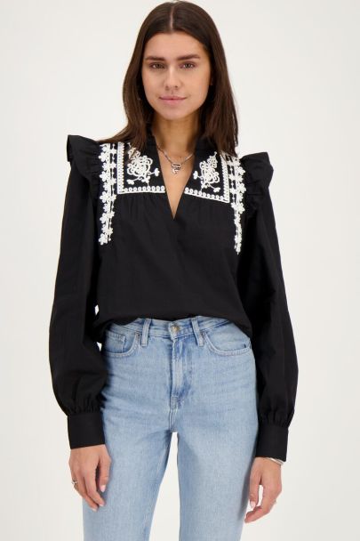 Zwarte blouse met embroidery en ruffles